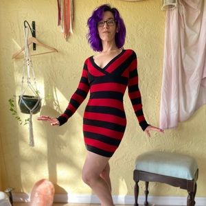 Red and black long sleeve knit dress G by guess